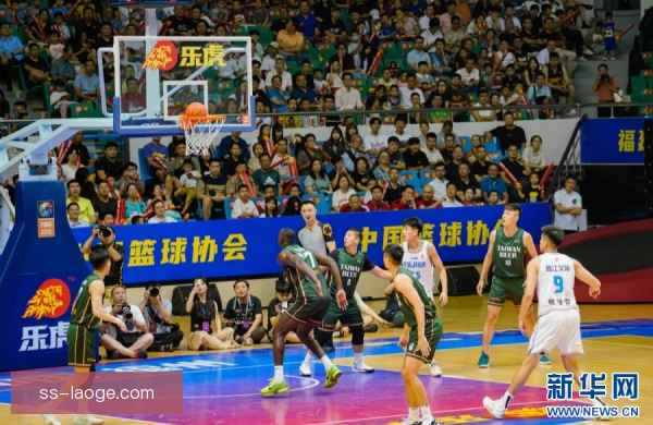 福建男篮二点球争抢安排，篮板拼抢成为胜负关键